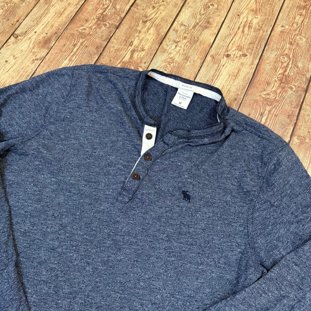 Abercrombie & Fitch Muscle Henley Shirt Mens Medium Blue Long Sleeve Logo